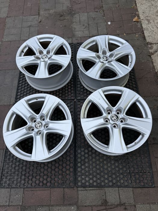 Диски оригнал Toyota rav4 highlander sienna venza lexus rx 5 114,3 r18
