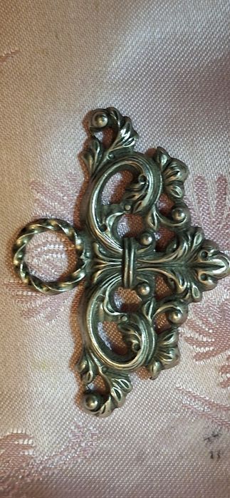 Fivela em prata época vitoriana para ser cosida numa capa de senhora o