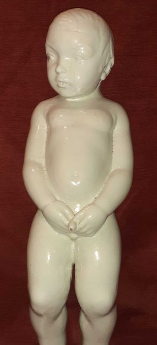 Menino Antigo em Terracota e Cerâmica