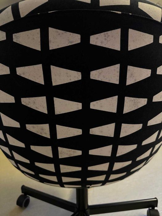 Cadeira de escritório SKRUVSTA confortável(oferta de suporte portátil)