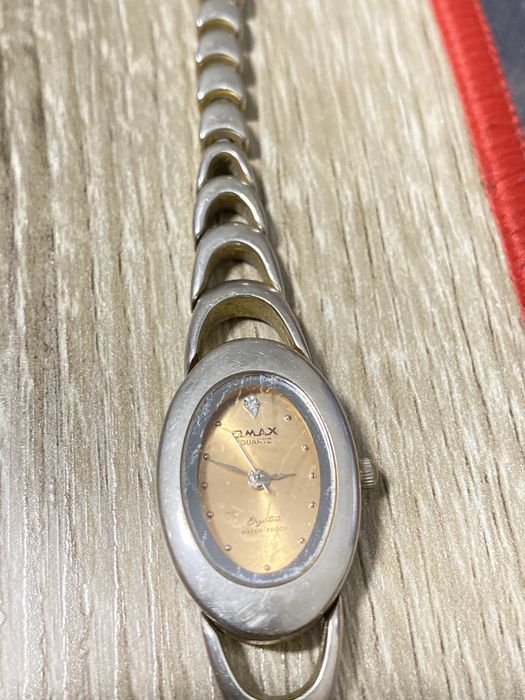 Годиник «Omax Quartz»