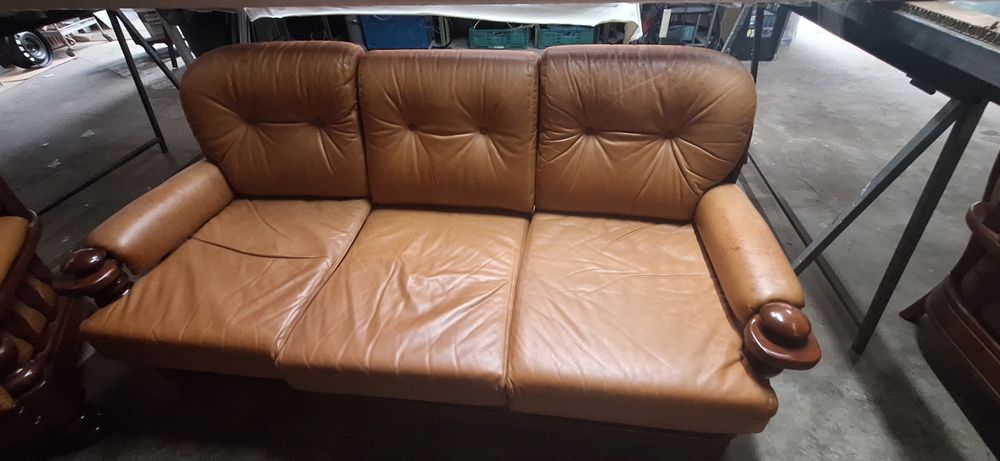 Sofas em pele castanho