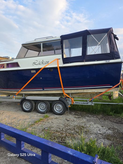 Łódź motorowa Unikatowy Nimbus 800 Coupe (Wersja Hauseboat / Limitowana)