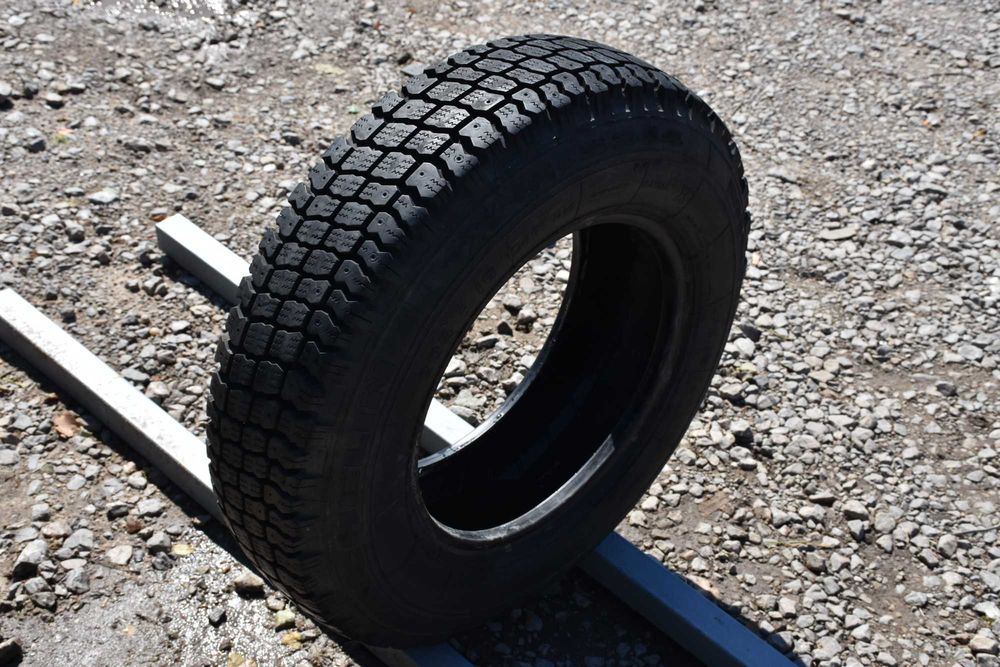 1x Opona opony Michelin XM+S244 205 R16 104T