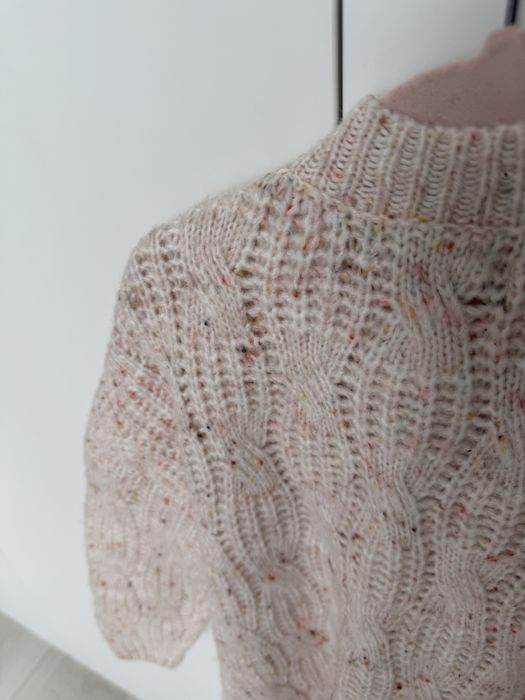 Nowy swetetek Reserved r.122