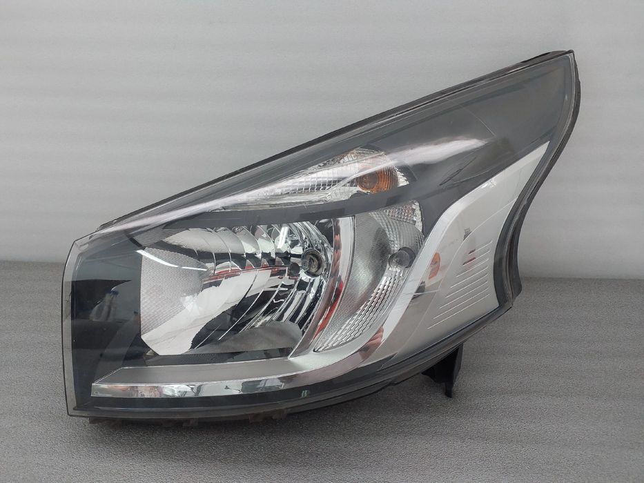 Ótica / farol esquerda RENAULT Trafic III (FG_)