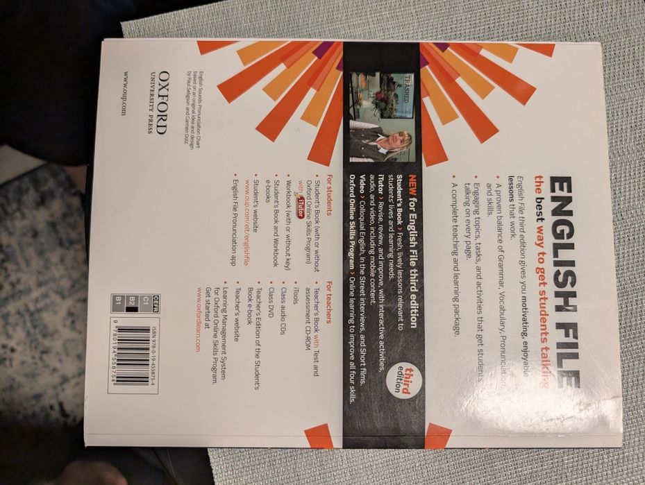 English File Upper-intermediate Student's book third edition OXFORD + DVD