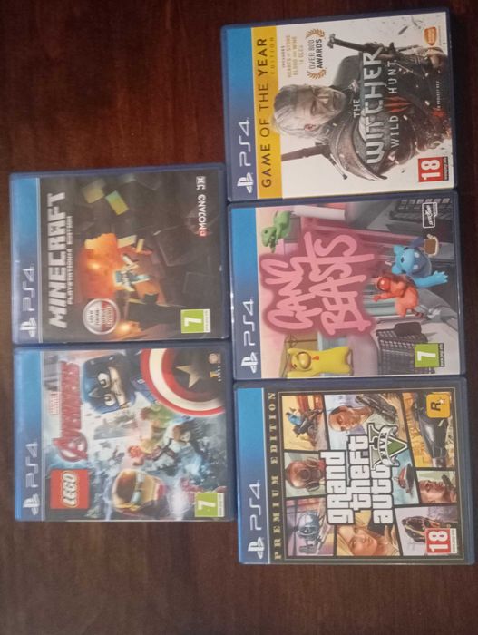 ps 4 fat+podstawka ,1 pad  i 5 gier
