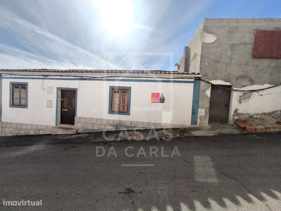 Moradia T2 com quintal em Vila de Frades