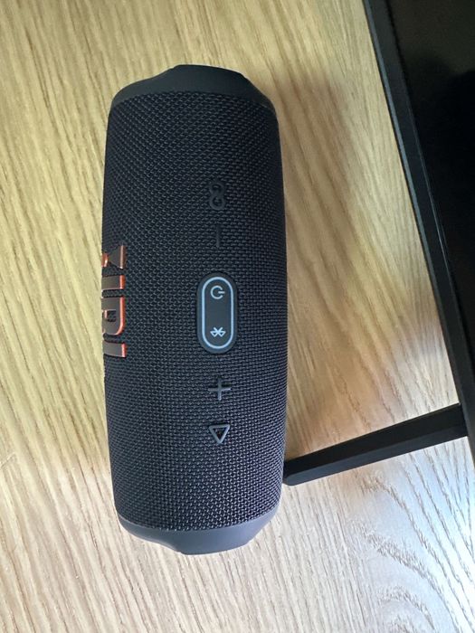 JBL Charge 5 a Venda
