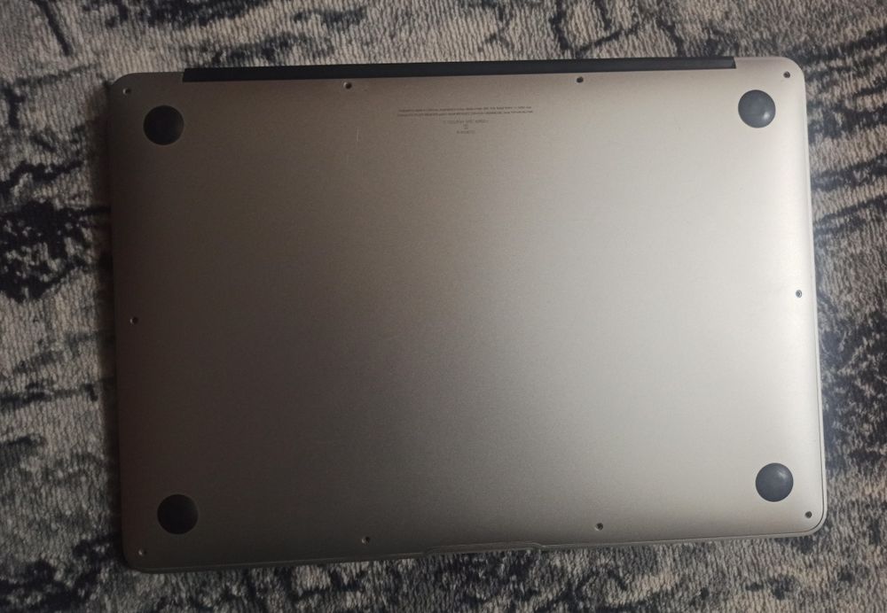 Запчасти на MacBook Air 13 a1466 и  pro a1278