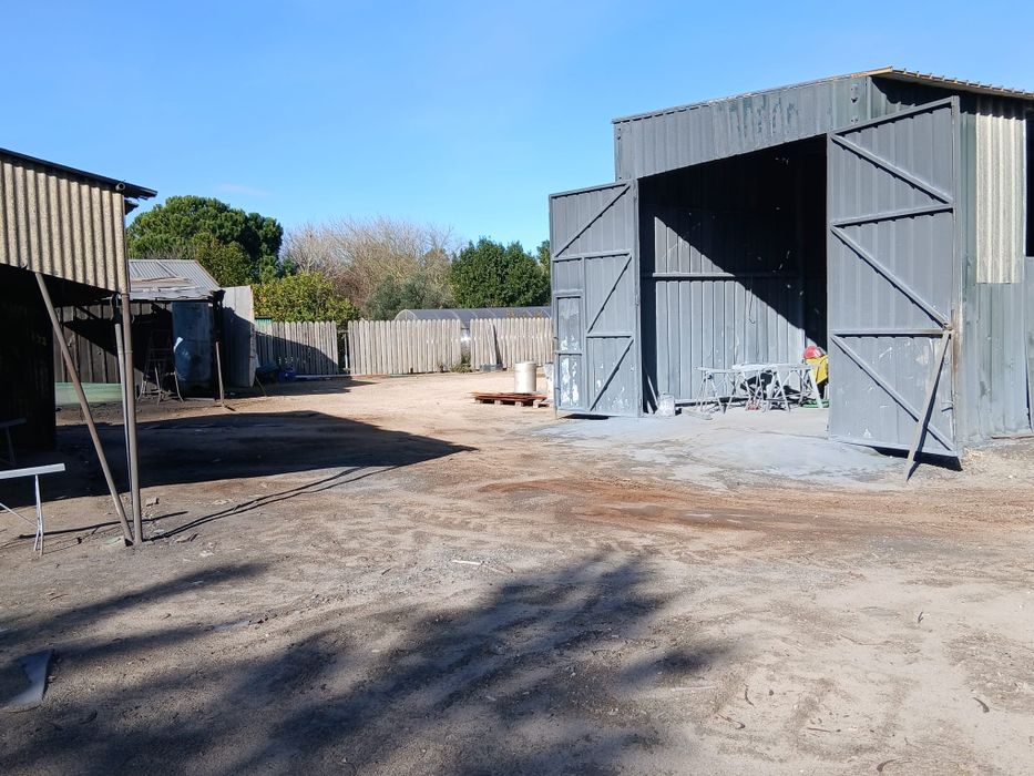 Aluguer de pavilhão c possibilidade incluir máquinas de decapar e  met