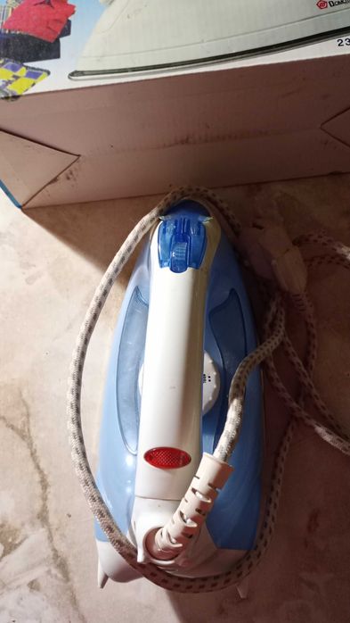 Утюг электрический Домотес MS-3387W.