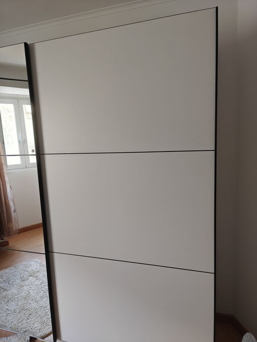 Roupeiro com Espelho