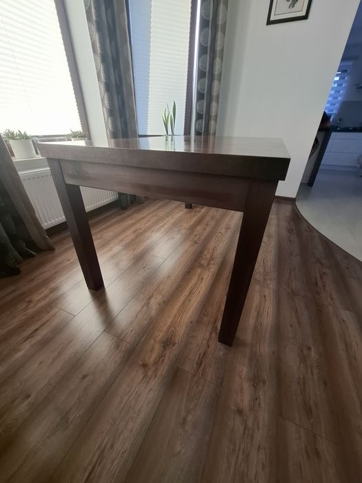Stół do  Salonu Jadalni  160x90 rozkładany do 220cm orzech