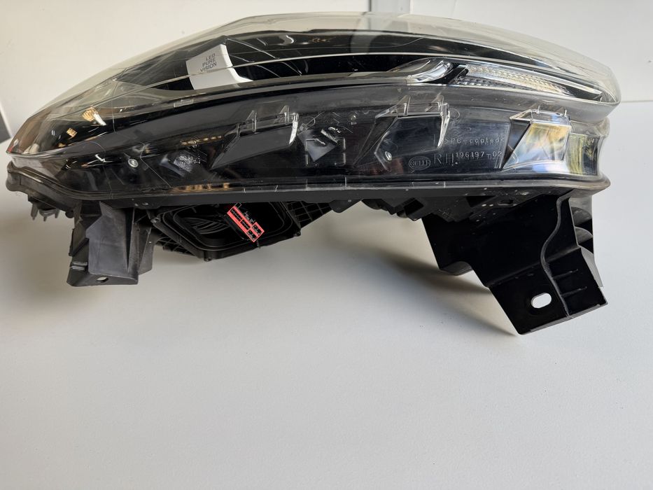 Farol  direito / led  pure vision RENAULT KADJAR