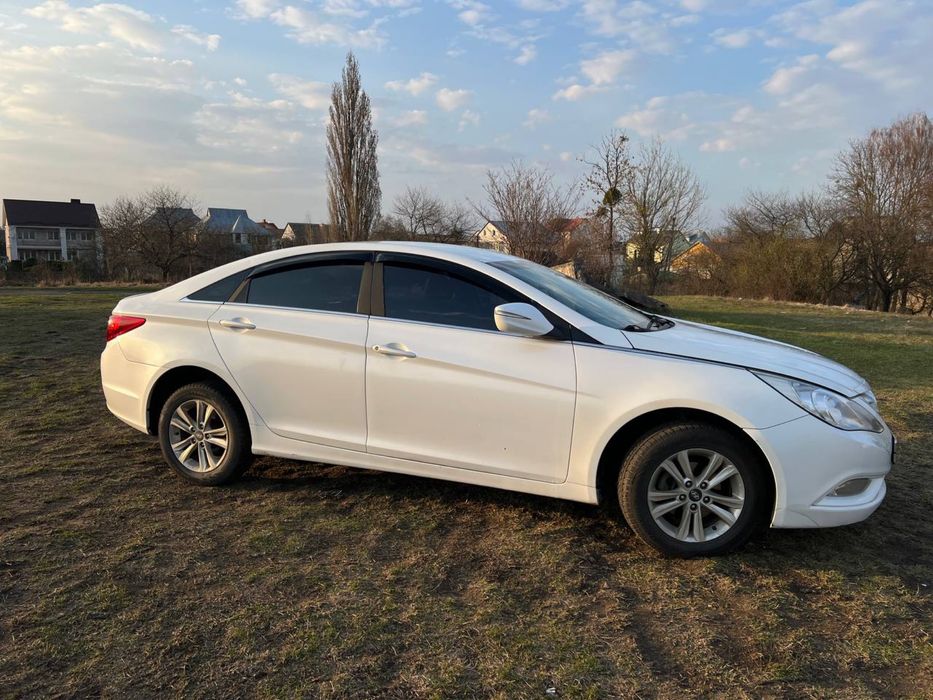 Hyundai Sonata 2011 2.0 газ/бензин