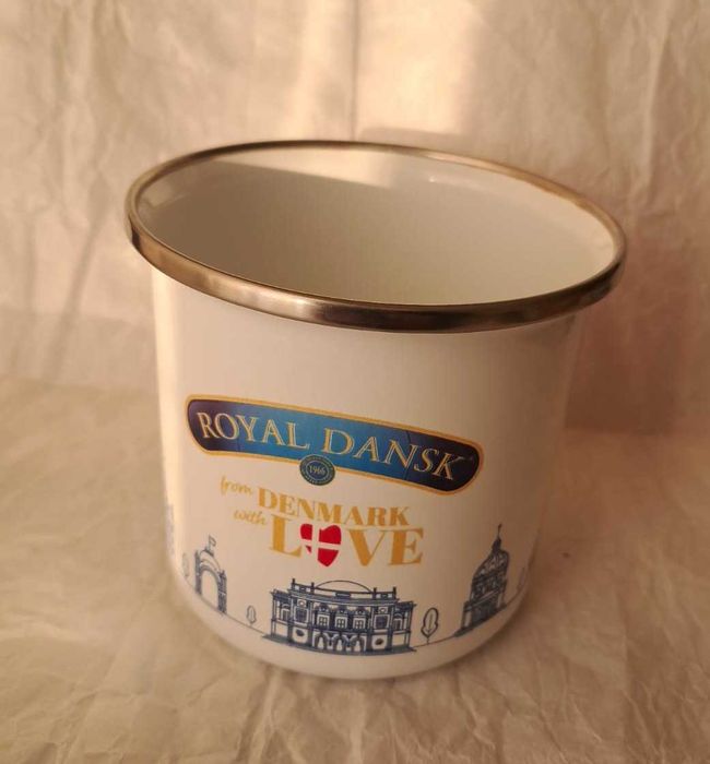 Caneca em Esmalte Royal Dansk