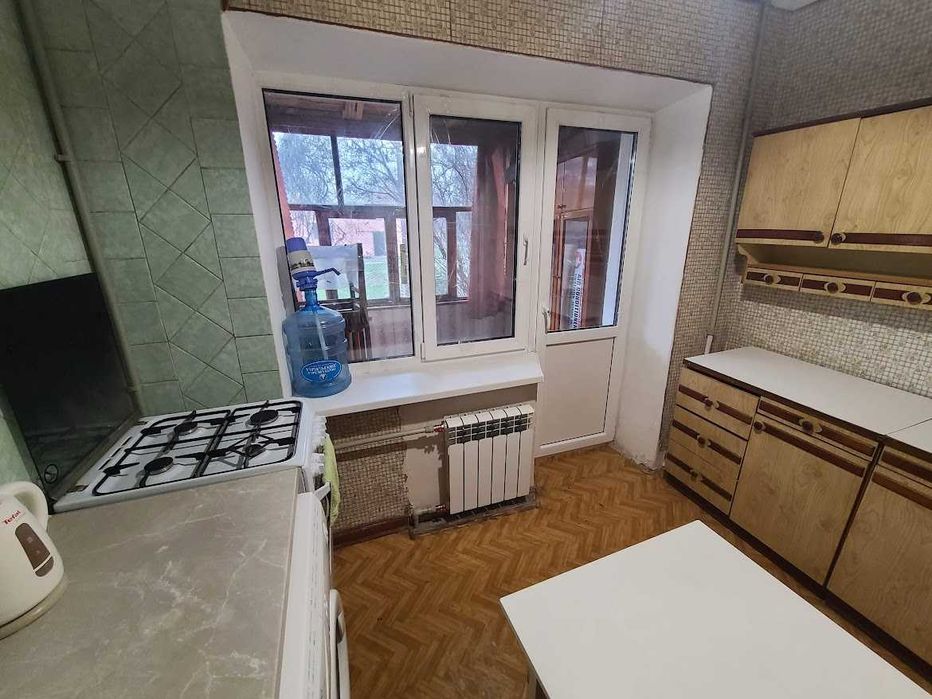 Центр, р-н Березового Скверу, вул. Короленка, пл.63,4 за $57000