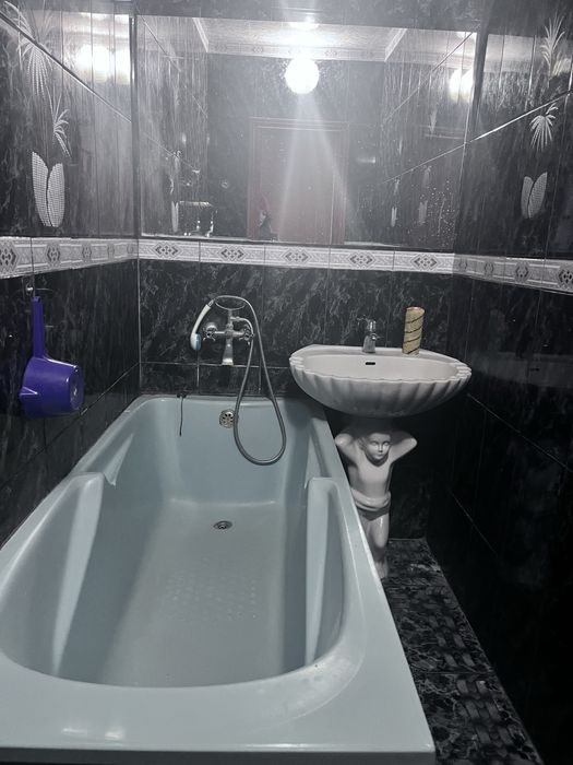 4-х  Комн Без оплаты Отопления  Бочарова/Добровольского