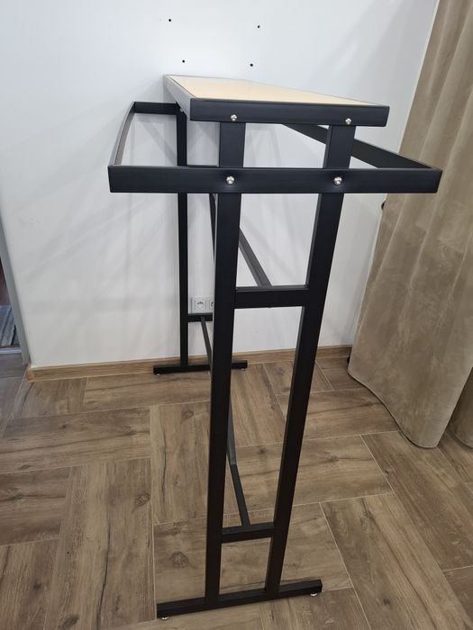 Stojak na odzież z półką