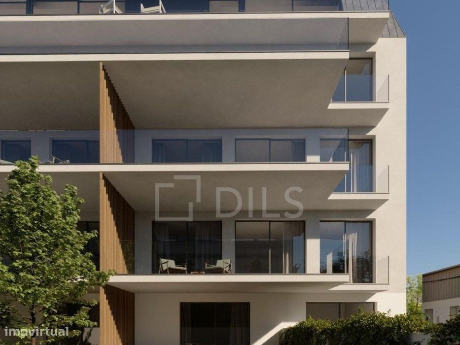 Apartamento T2 com varanda e garagem