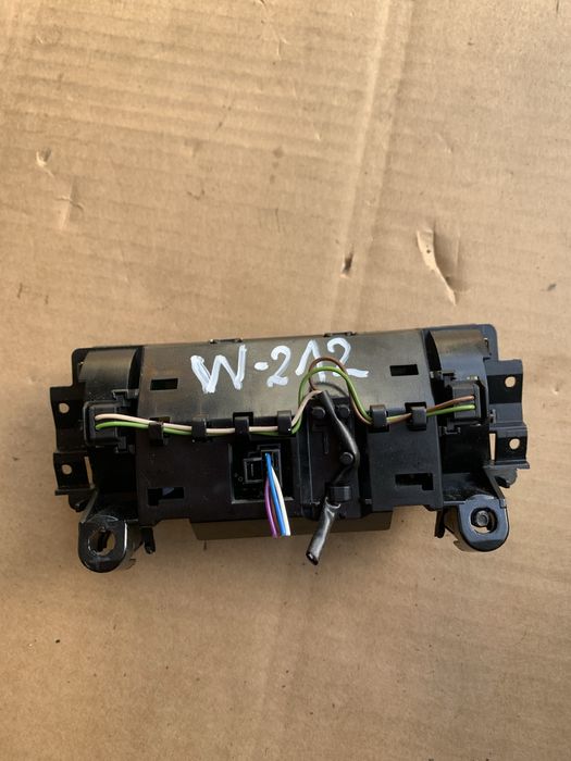 Panel klimatyzacji tył Mercedes W211