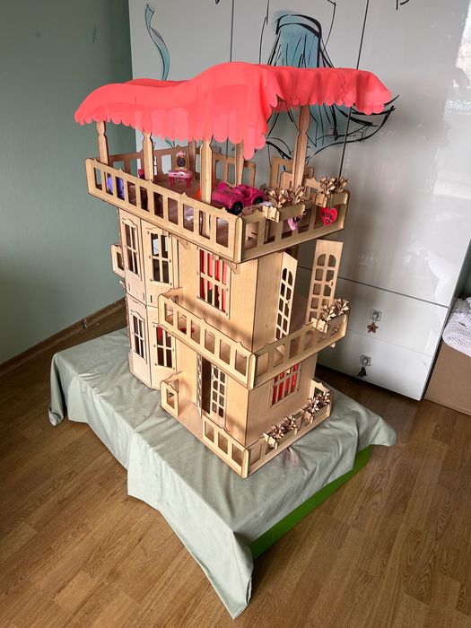 Fantastyczny Domek dla lalek.