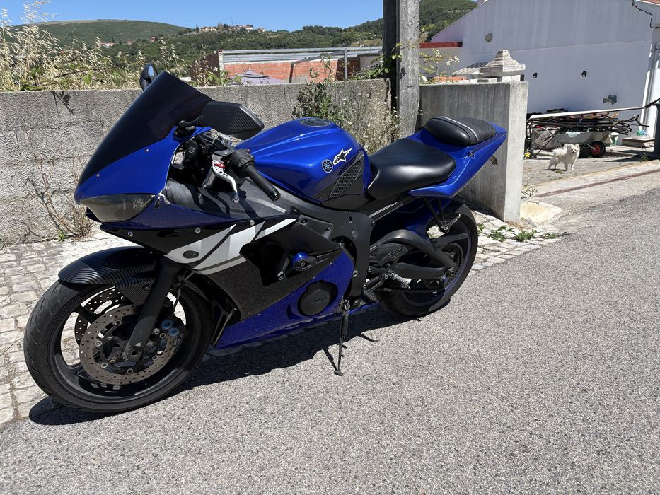 Yamaha R6 2003.
