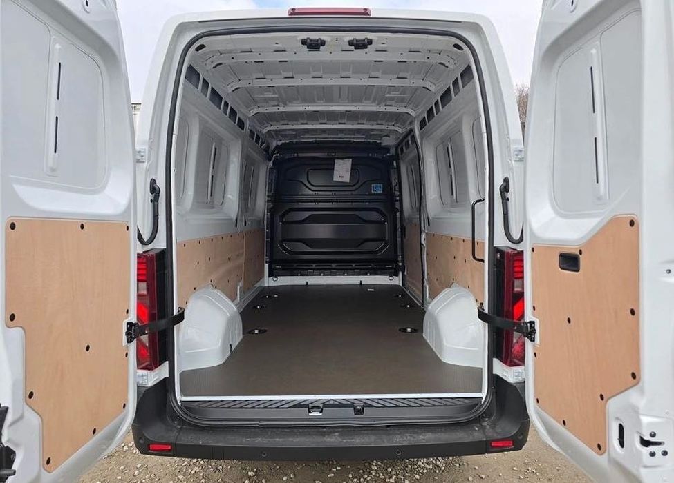 Wynajem Bus Renault Master L3H2 -170 km Nowy