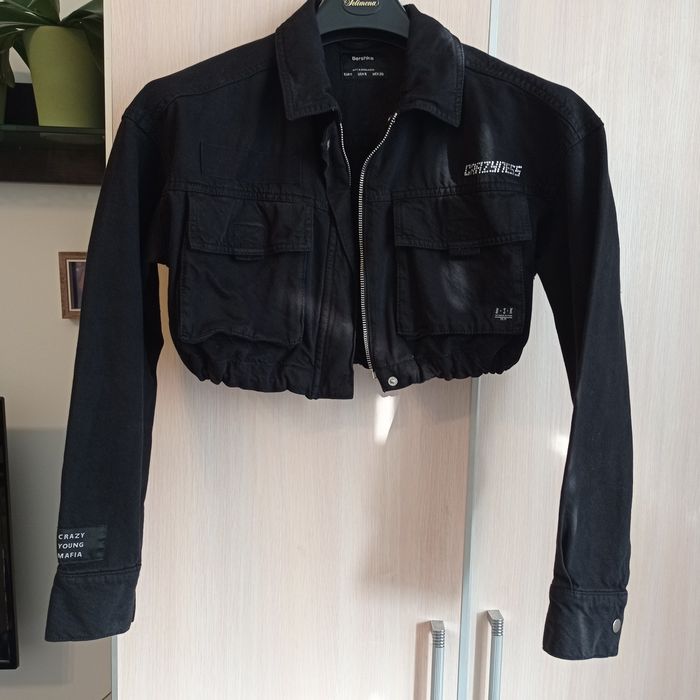 Krótka kurtka jeansowa Bershka czarna rozmiar S. Stan bdb