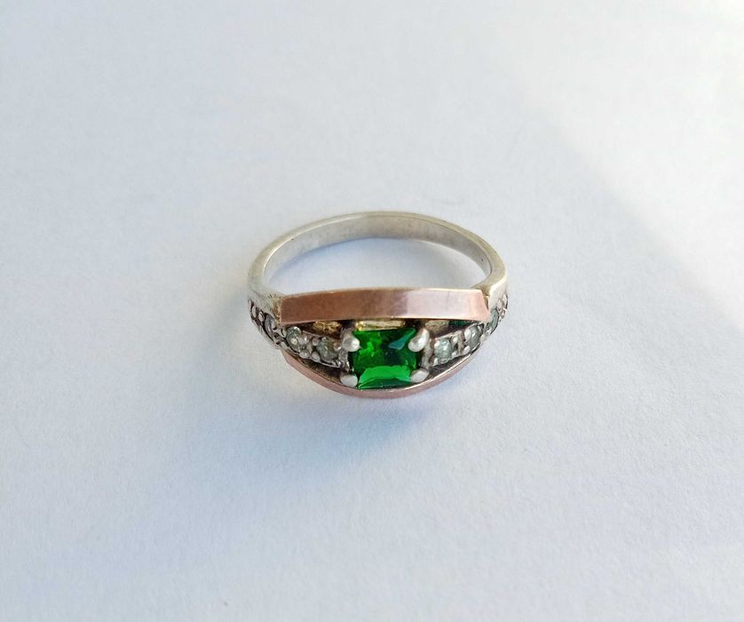 Каблучка перстень Срібло 925 проба. Золота вставка, розмір 16,3