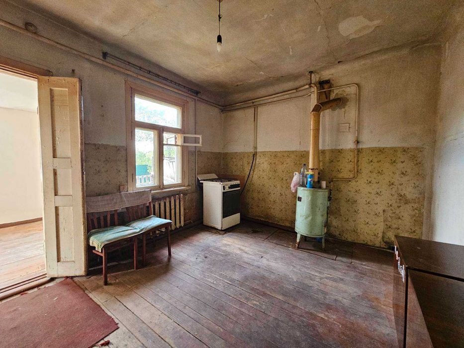 Продаємо частину будинку на Крошні