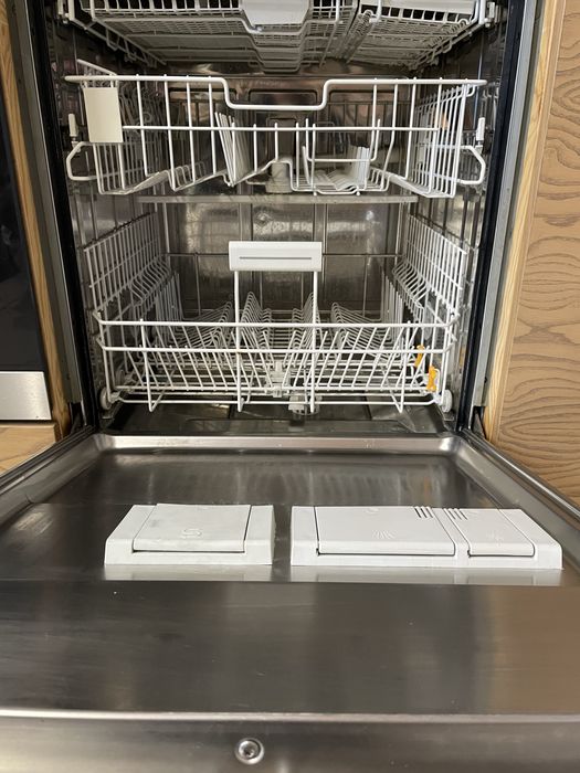 Прсудомийка Miele