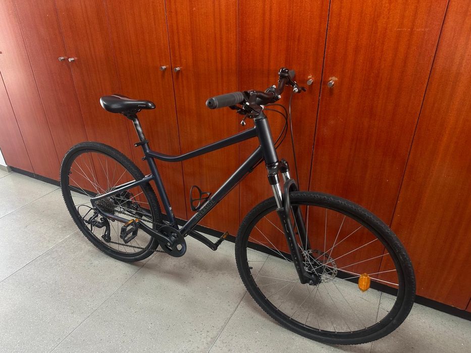 Bicicleta de Trekking Riverside 500 azul escuro
