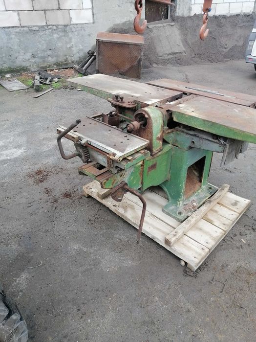 Деревообробний станок