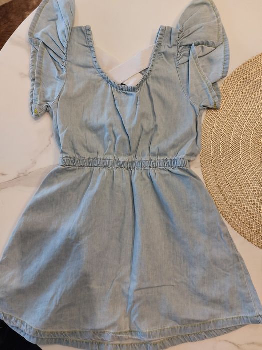 Sprzedam sukienke rozmiar 98