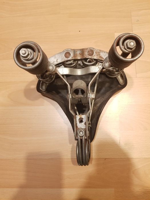 Siodła rowerowe PRIMUS FABRIKAAT NR 9890