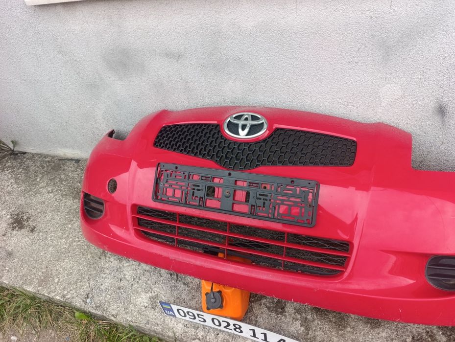 Бампер Toyota Yaris 2 ,Тойота Яріс 2 бампер передній