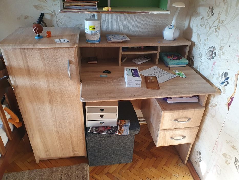 Стіл парта шкільний комп'ютерний шафа тумба