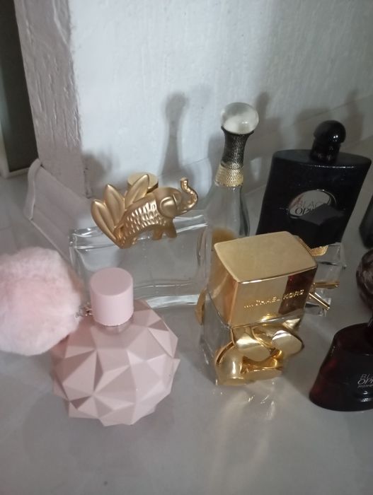 Puste flakony po perfumach