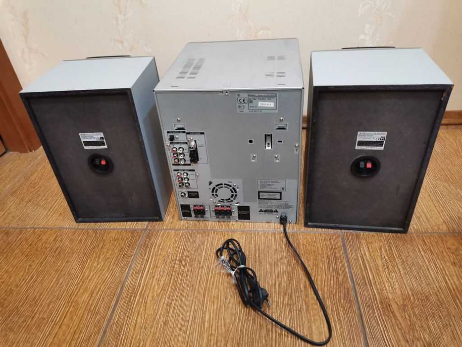Музыкальный центр усилитель 5.1 Sony CD-RXD10AV
