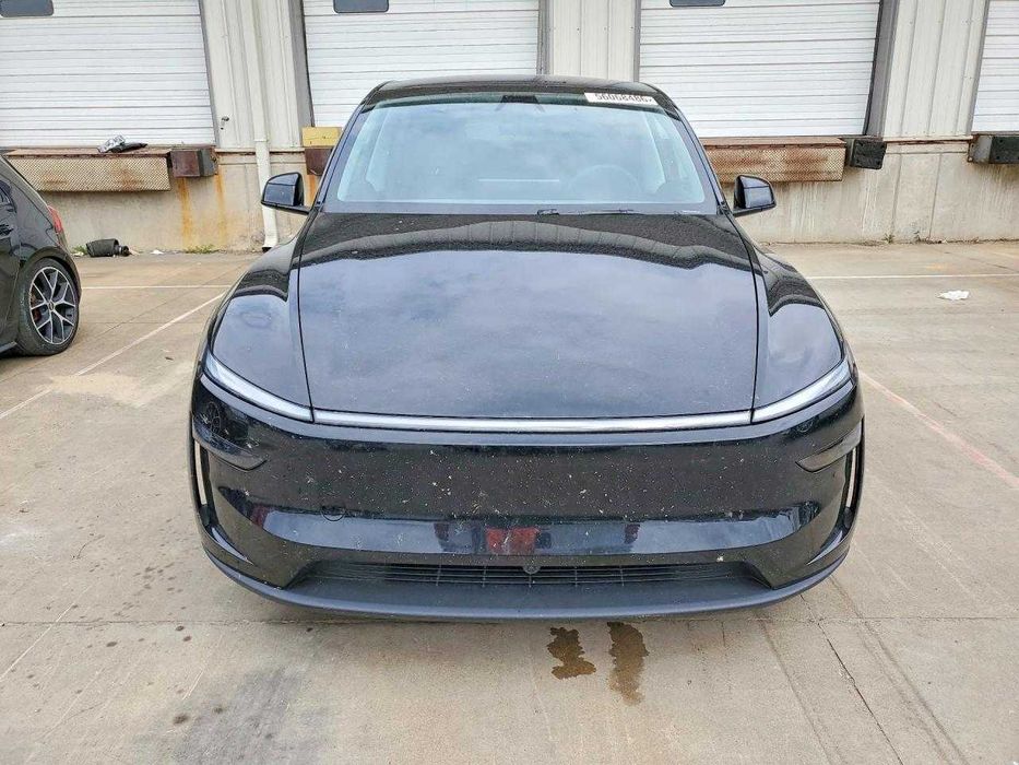 Tesla Model Y 2026