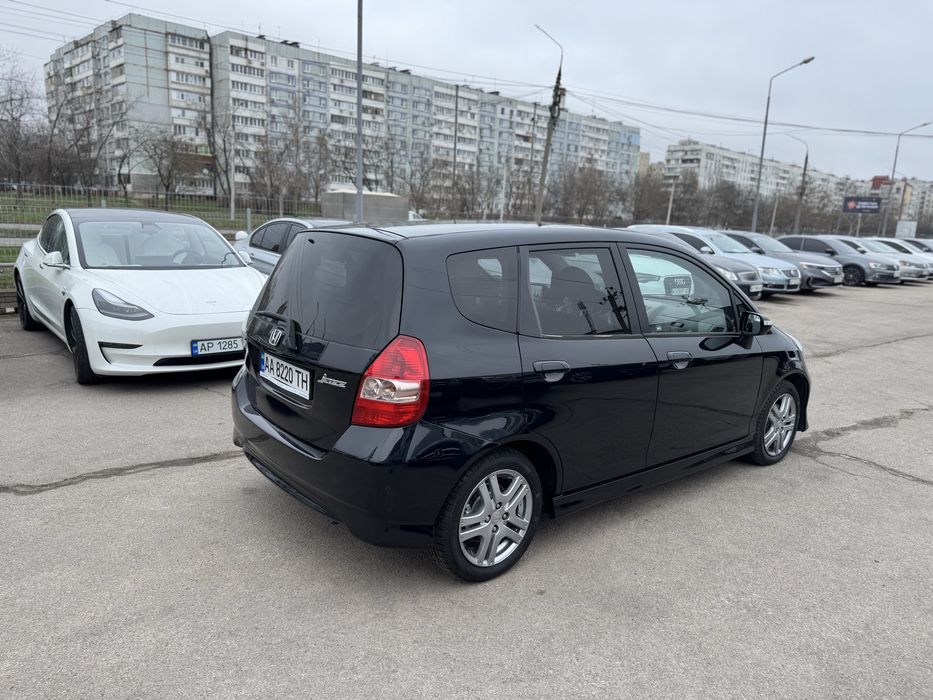 Продам Honda Jazz