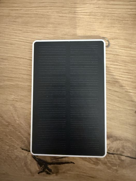 Powerbank solarny 2600mAh z usb-c i usb-b