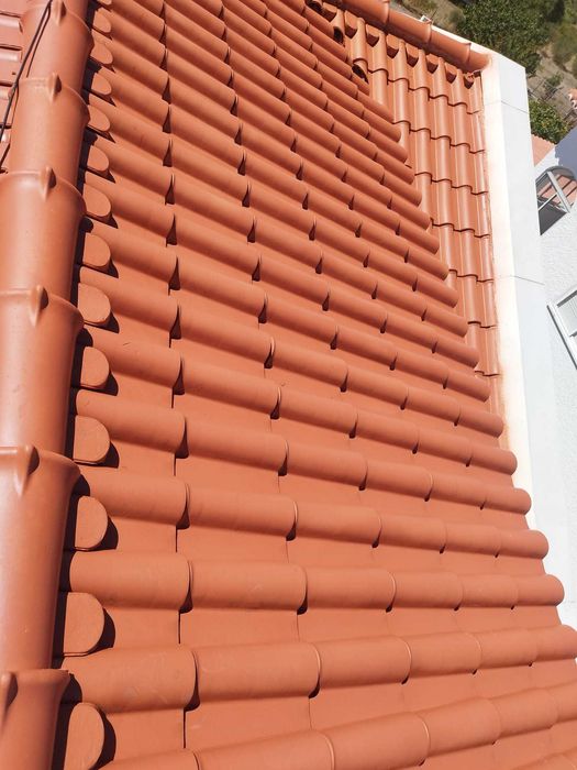 LOCATELLI DESENTUPIMENTOS E CANALIZAÇÕES