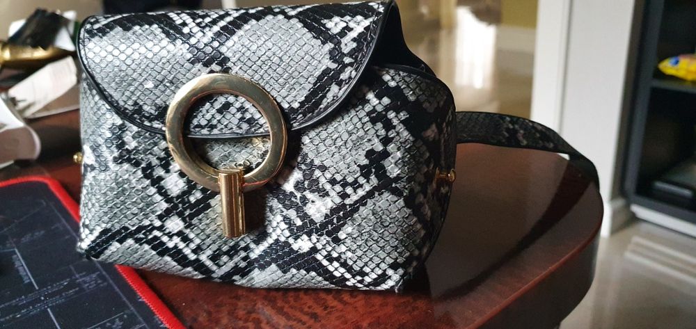 Saszetka nerka imitacja węża