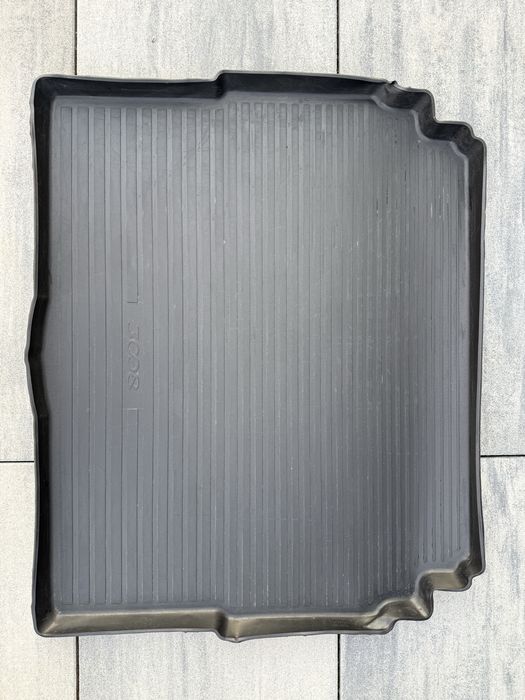 Mata do bagażnika Peugeot 3008 II