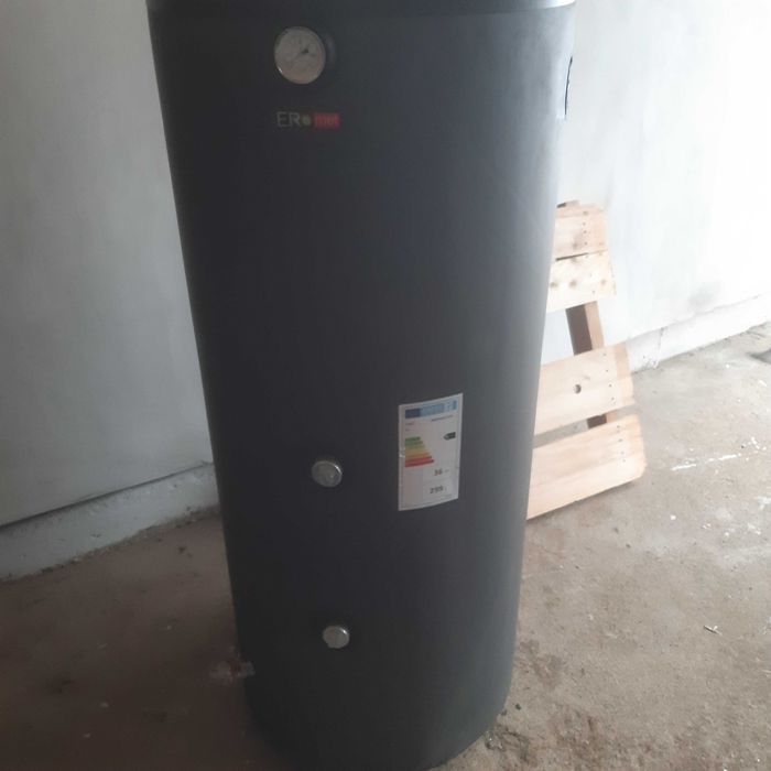 Pionowy dwupłaszczowy podgrzewacz wody 250L