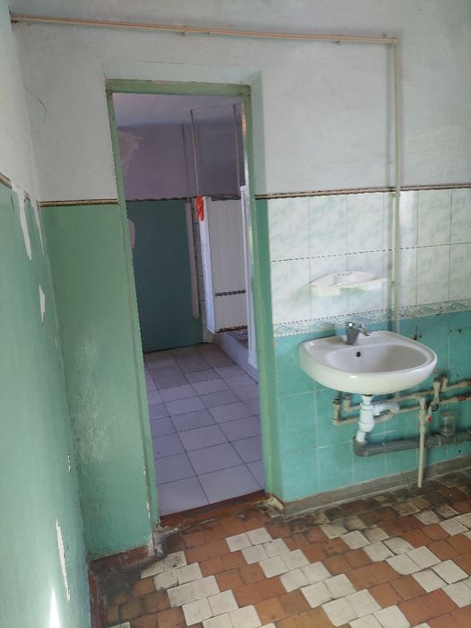 Сдам комнату  в чистом общежитии .
